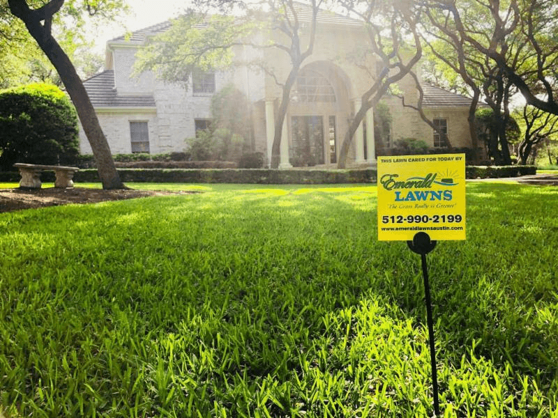 Emerald Green Lawn Care